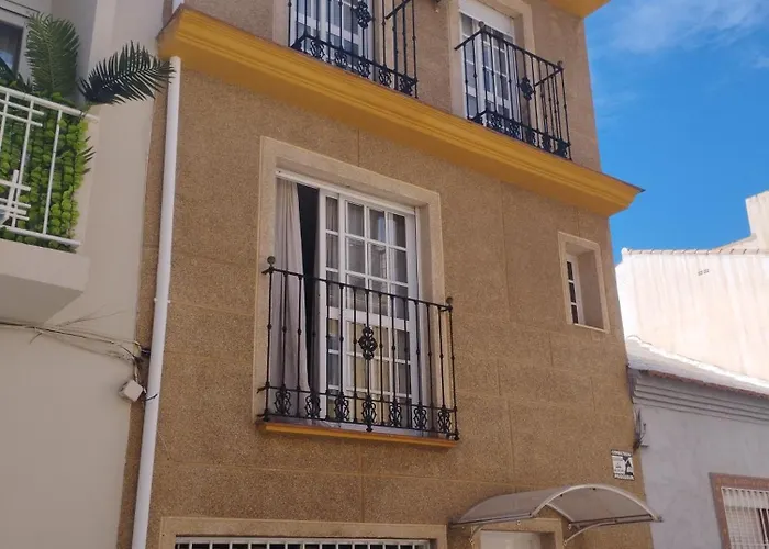 Virgen Gracia 8, Center, Quite, Parking On Request, Vg